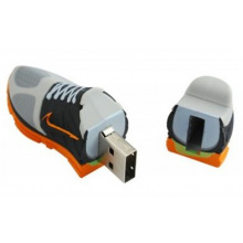 Maßgefertigte USB-Stick in Form eines Sneaker - Topgiving